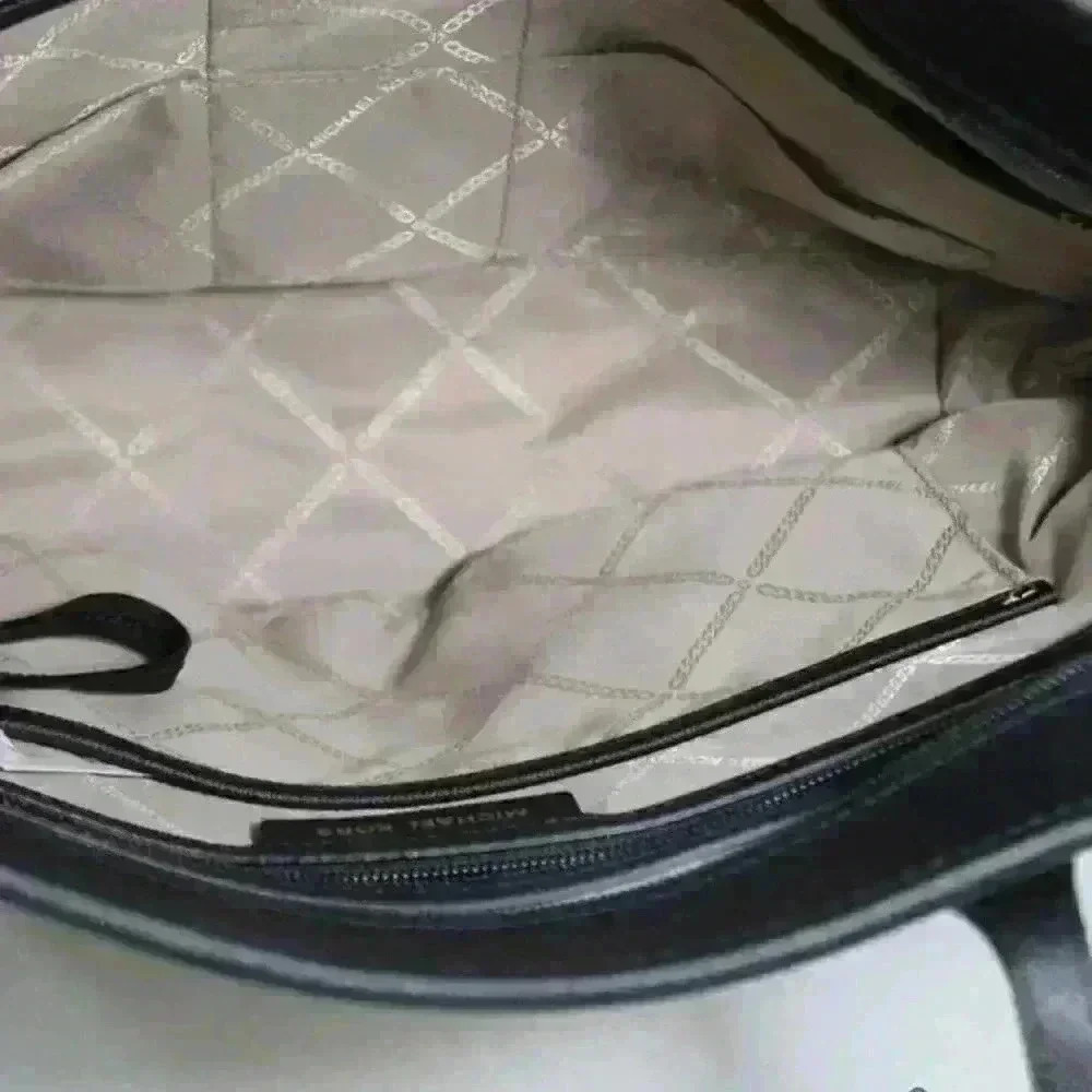 LUXURY Michael Kors Tote Shoulder Bag​ - Picture 7 of 9